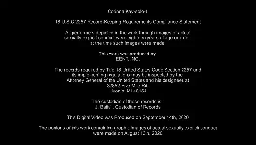 Taht üzerinde yalnız