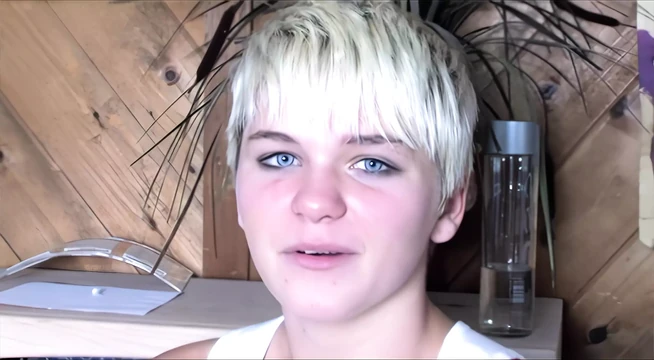 Claudia downs yeni fahişelerden biridir