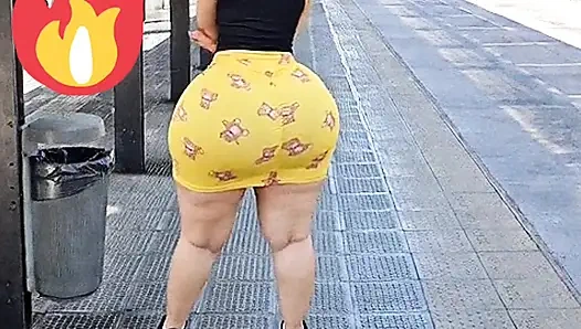 Büyük göt Arjantin'de otobüsü bekliyor