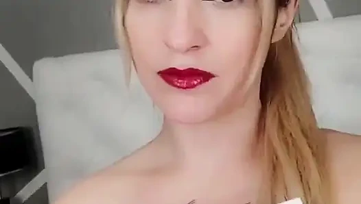 Merhaba bebekler! Bir sonraki videolarım için sana yeni oyuncaklarımı gösteriyorum!