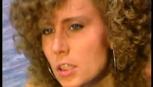 Helga 43 aus Padderborn in Ihrem ersten feuchten Dreier