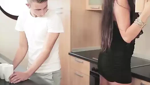 Hatunlar - üvey anne dersleri - kari ve simony elmas ve jason