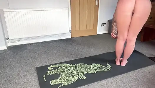 Zoe Grey ile ateşli çıplak yoga