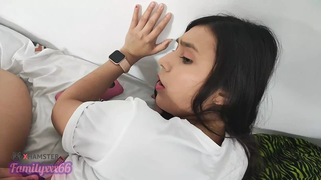 Анальный секс с моей горячей падчерицей