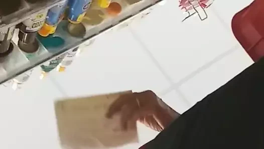 Seksi dik olgun katiyen halux ayaklar için footjob ve faceshot