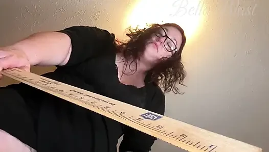 Acımasız ayaklarım bella blast tarafından sağılıyor ve kırılıyor