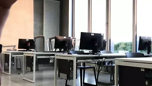 Alman oğlan çıplak kamu sınıf oda boşalmak mastürbasyon pislik kapalı içinde ön arasında pencereler küçük horoz çük büyük horoz fetiş