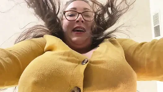 Giantess seni 5 gün boyunca tutuyor