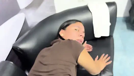 Ona vücudumla ödeme yapmamı söyledi, gerçek seks amatör ev yapımı porno