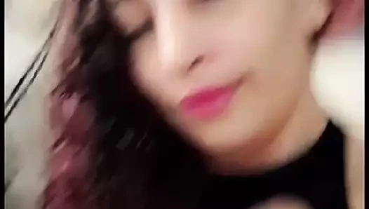 Amcığımı ıslatmak istiyorum