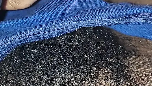 Islak amcığımla oynuyorum