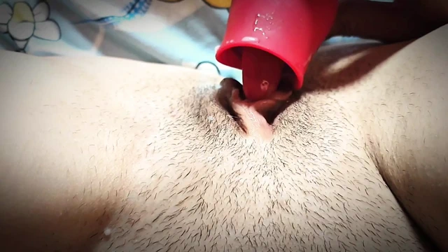 Durmadan yala beni, boşalmayı durduramıyorum