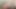 Orta yaşlı seksi kadın harika bir yolculukla kanepede en iyi netflix ve rahatlama zamanına sahip