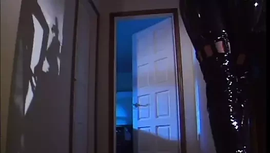 Deri kaplı fıstıklar iş başında