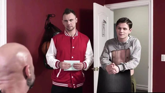 Heteroflexible - yaramaz üniversiteli ikiz ateşli heteroseksüel koçu baştan çıkarıyor