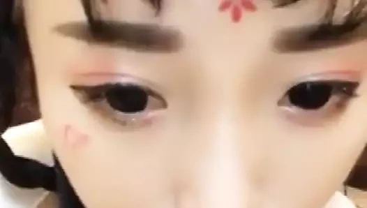 Eski kostümün cazibesi