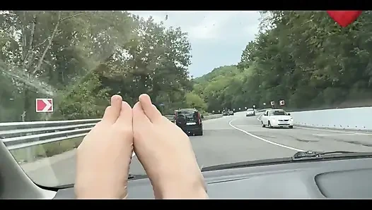 Konuşma ve ateşli seks ile gerçek ev yapımı porno videoları