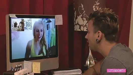 Retro sarışın genç kız sikişiyor