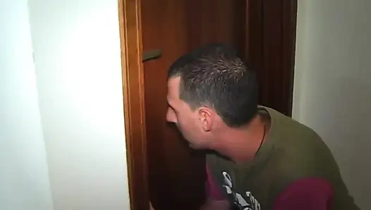 Büyük amatör yarak güzel bir amatör amcığı sikiyor