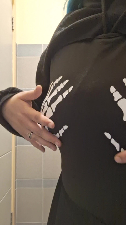 Bugün çok ateşli, yeni bir çift üste ihtiyacım olacak