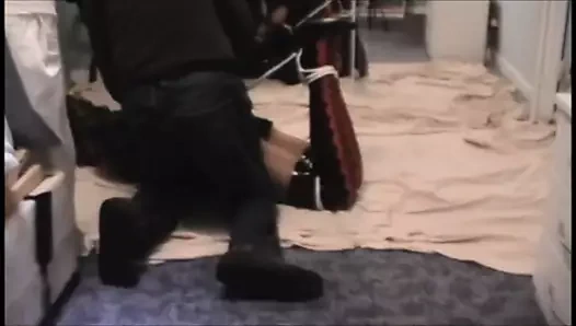 Kathy hogtied ve mücadele