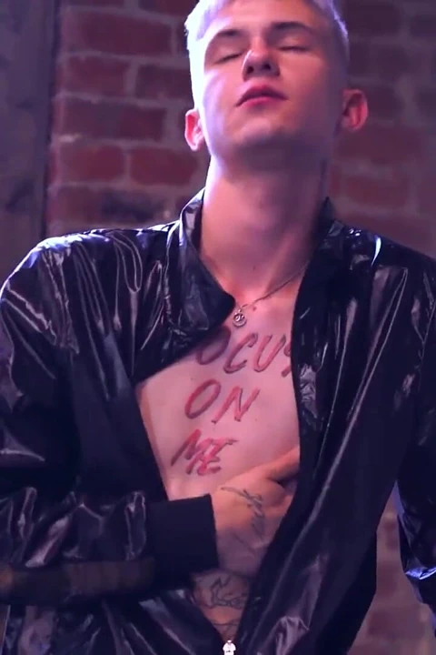 Bringmeaboy Alex Blade ve Max Gen