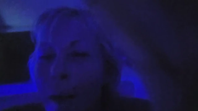 Стильная зрелая пара, сексуальный жесткий трах на стуле. XXX в настоящем любительском видео