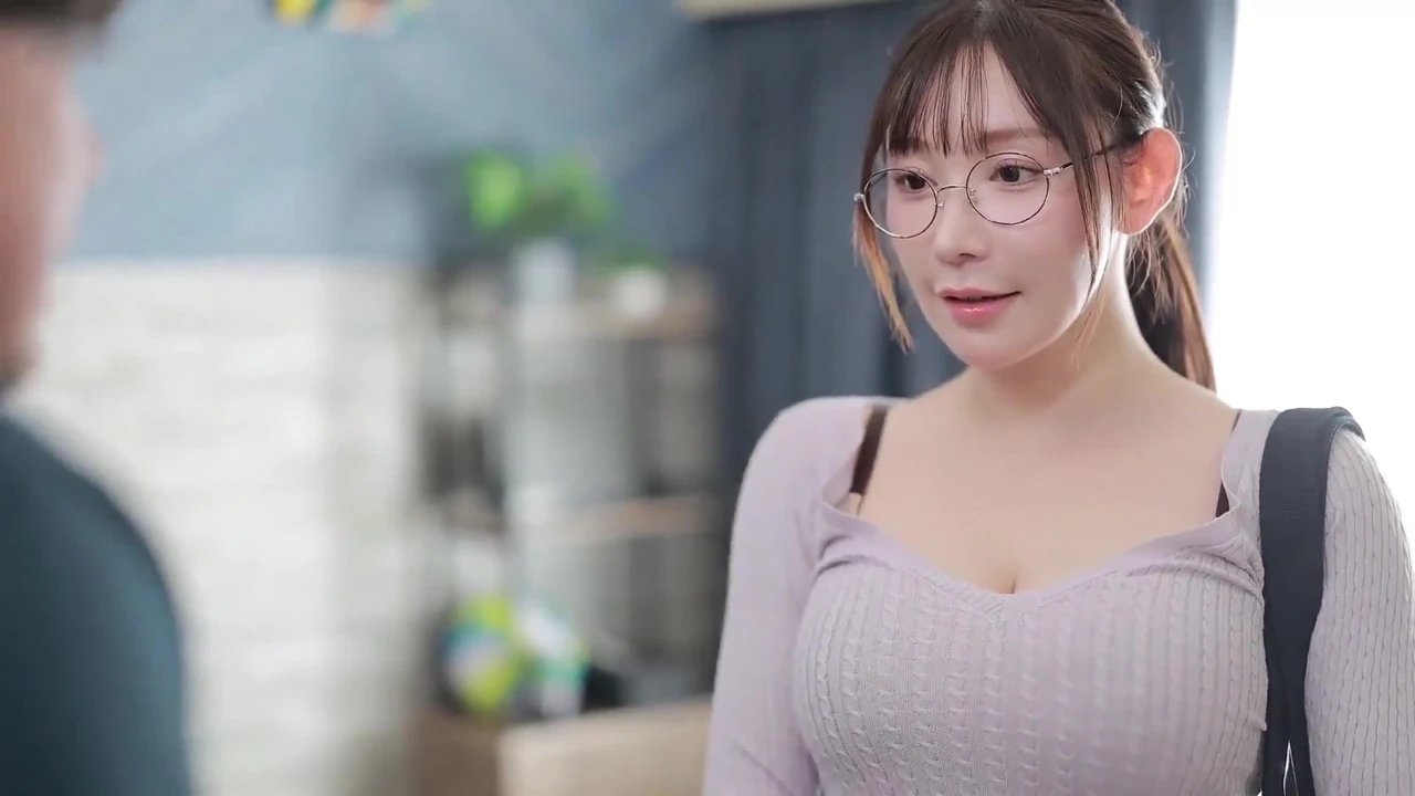The Housekeeping Service Lady Who Smiles and Accepts Even Naughty Requests. Chapter.1