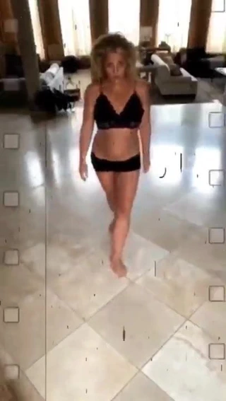 Britney spears milf dans part.3