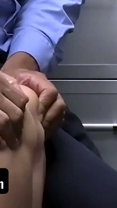 Dört adam, bir kız - sevimli ve şımarık Asyalı dükkan lyfter luna lux grup seks ve hırsızlık için yüze boşalma! | Klip 2