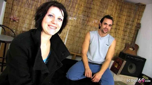 Sevimli üniversiteli kız Clarysse için gerçek amatör oyuncu seçmeleri