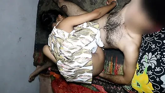Hintli köylü kız sıkı amcık sikiş videosu, desi sıkı amcık ilk kez sikişiyor, köylü kız x