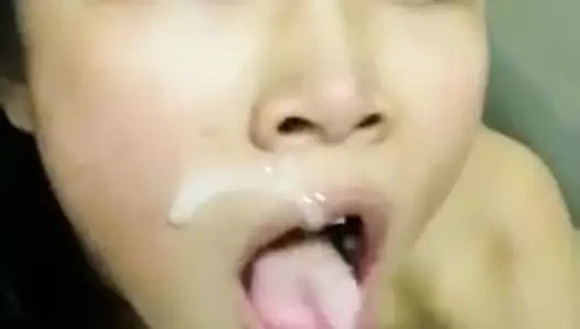 Asya ödeme ona borçları ile bir bj cumshot bitiş