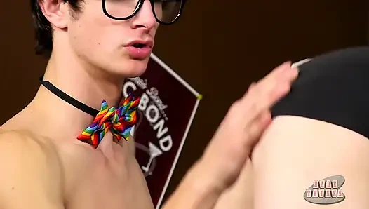 Prezervatifsiz twink dörtlü seks!