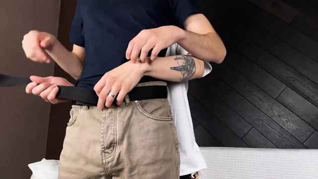 Max Gen ile yayında oral seks