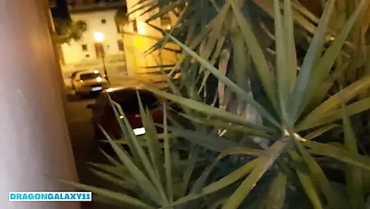 Halka açık bir sokakta dölleme ile anal seks