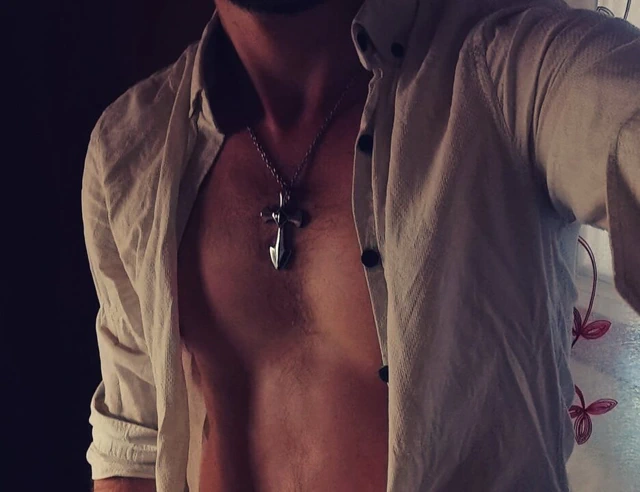 Sabah boşalmak, sert ahşap topları ile boşalmak dolu