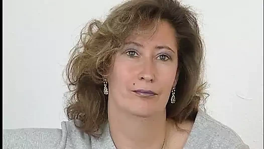 Milf kamera önünde ilk kez mastürbasyon yapıyor