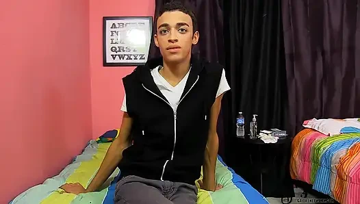 Dustin üçlü seks kirazını kaybetmek istiyor