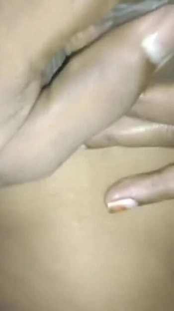 Сногсшибательный момент из "дези тамильская жена сосет и трахается скачкой утром крупным планом"