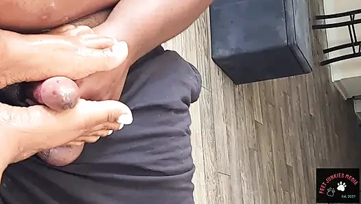 Tabanlar seks tanrıçası bee ilk iri güzel kadın ayakla muamele