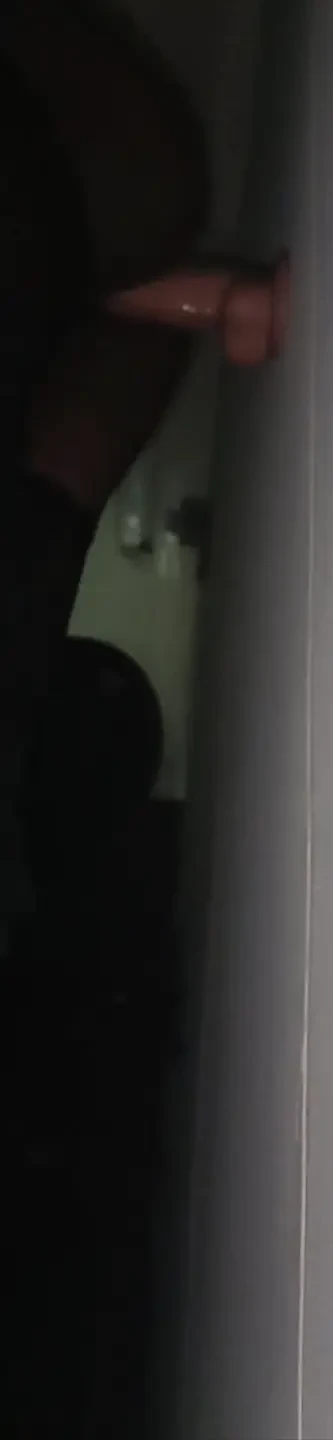 Sıkı göt emiyor dildo anal