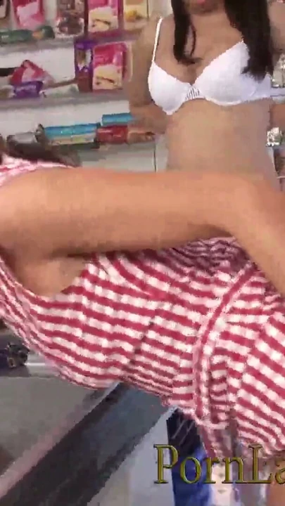 Büyük götlü esmer orta yaşlı seksi kadın üçlü grup sekste domalarak sikiliyor | Klip 2