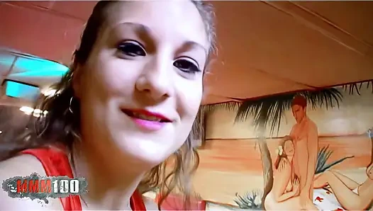 Angie Kiss Alys Alys Rebel ve Angie Kiss Marsilya'daki Vahiné'de birbirlerinin amlarını ve dildolarını yalıyor