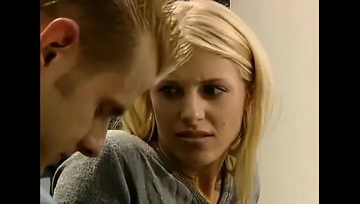 Tawny Roberts için Sıcak Şehvetli Sikiş