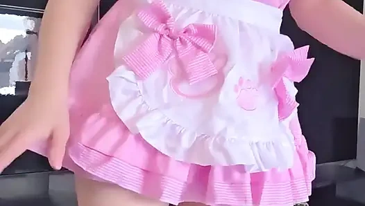 Sadece en sevdiğin transseksüel kadın kılıklı kız dans ediyor