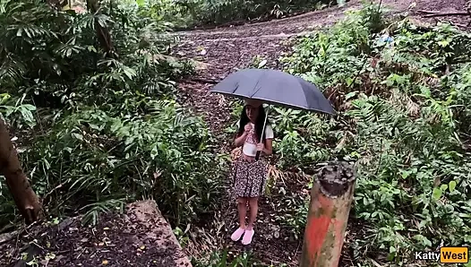 Ormanda kayıp bir kızı alıp terk edilmiş bir villada siktim