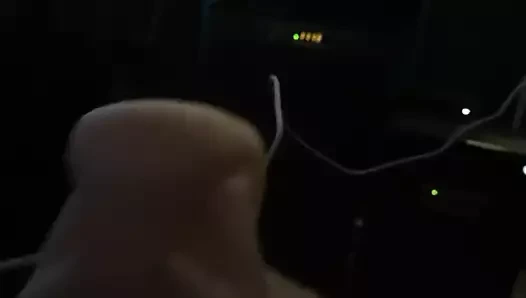 Yeni bir oyuncak içinde cumming