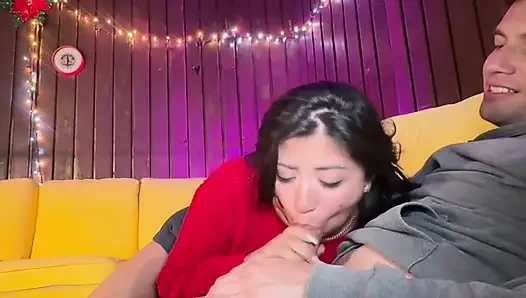 Üniversiteli bir kızı ofisime sikişmeye ikna ediyorum