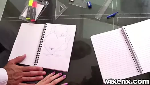 Iki gençler vermek english öğretmen ile büyük horoz çift oral seks